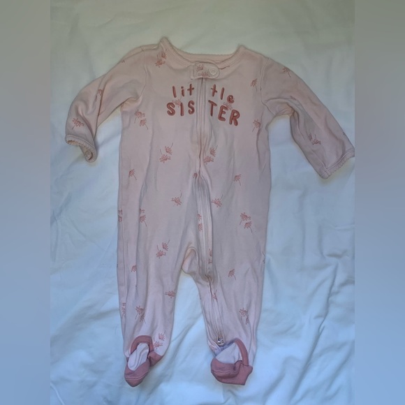 Just One You Carter’s 6m little sister pjs - pink and mauve with flowers - Picture 1 of 5